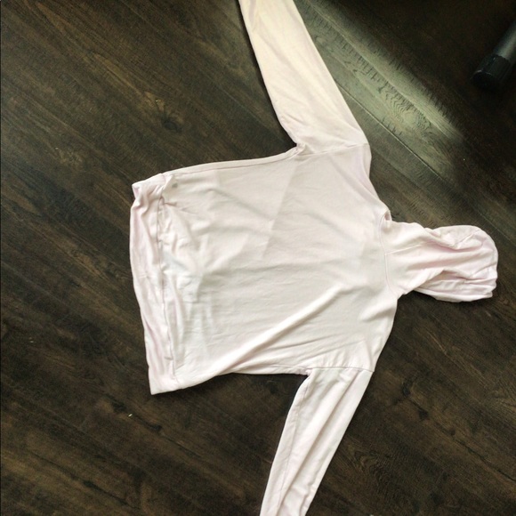 A zella blush pink, light weight sweatshirt. - Picture 2 of 4